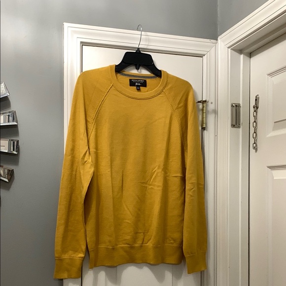 BANANA REPUBLIC Men's Gold Sweater